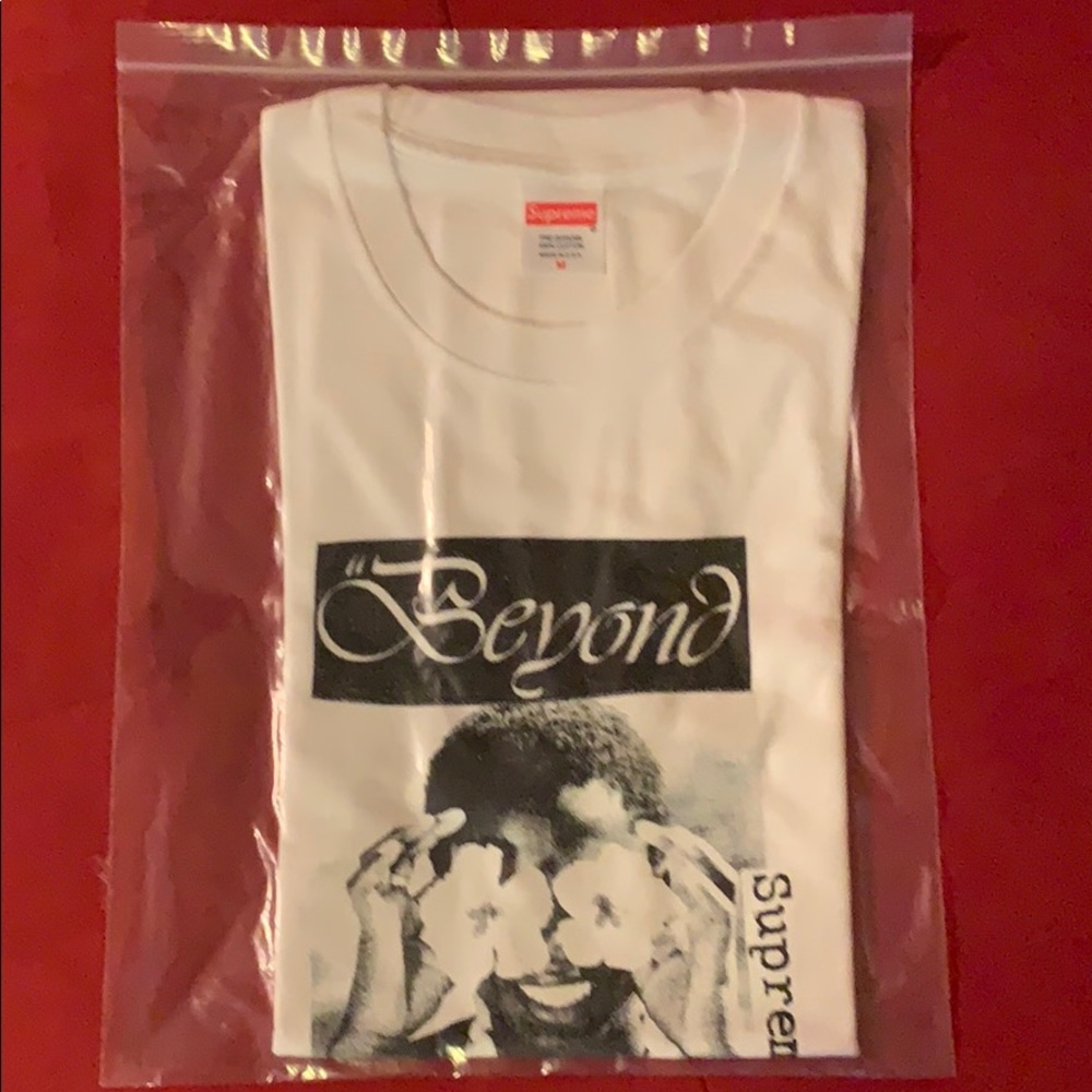 Supreme Beyond dreams tee